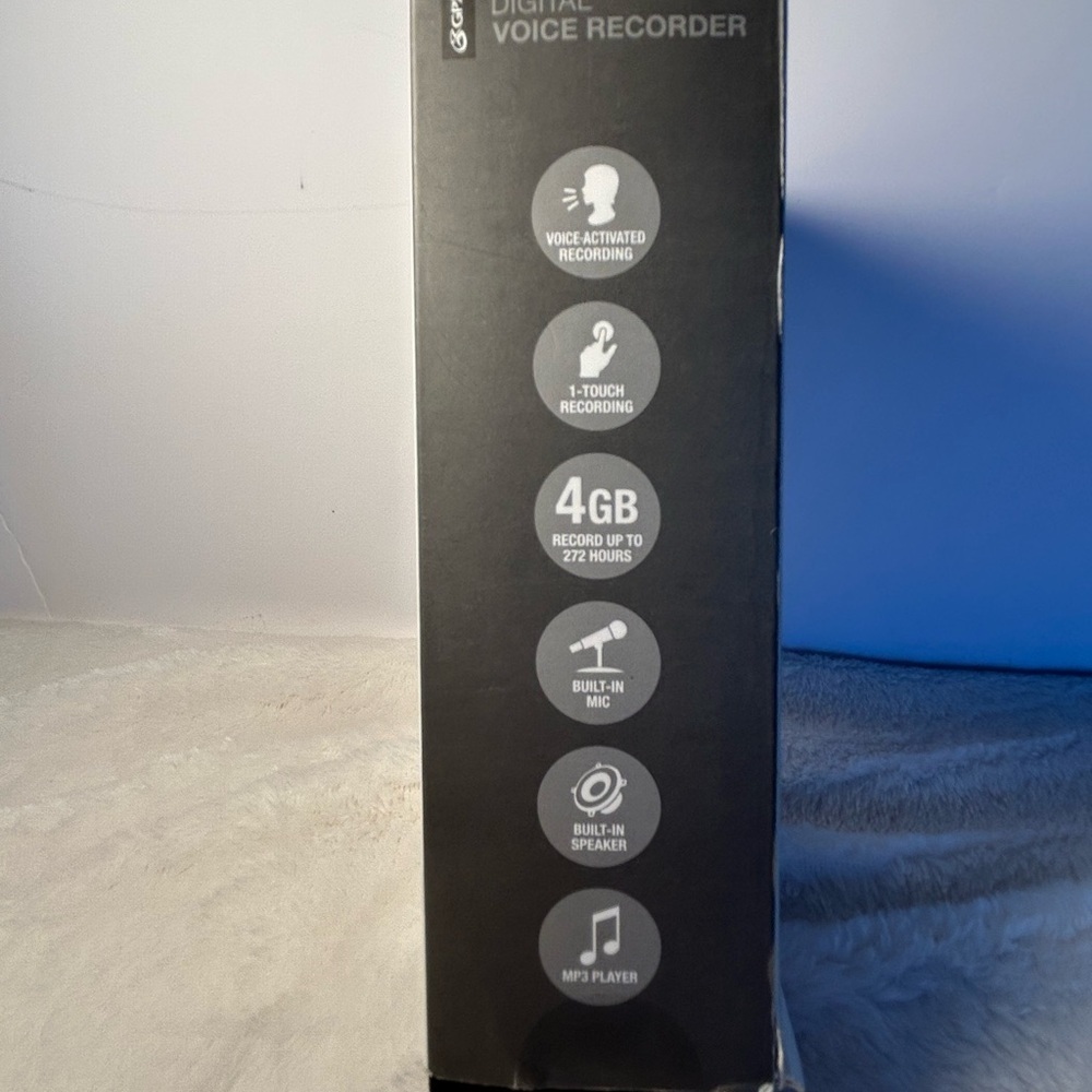 New GPX Black Digital Voice Recorder with 4GB Storage - Picture 2 of 8